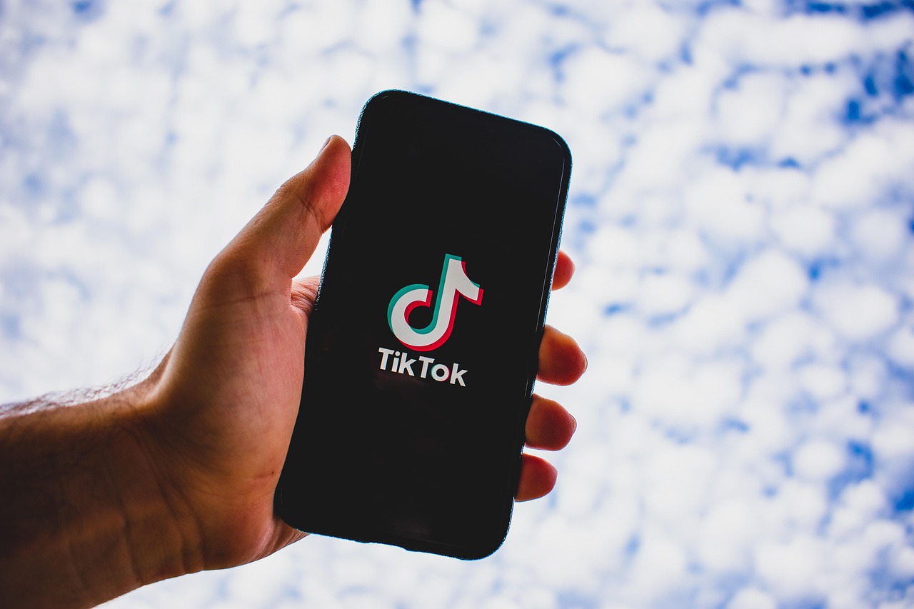 tiktokの運用代行とはどのようなサービスですか？