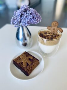 tiktok運用代行の成果報酬はどのように設定されるべきか？