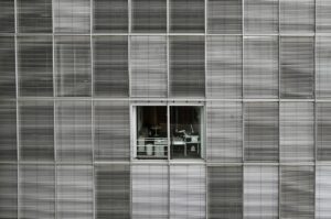 SNS代行で作業効率化を図るためのポイントは？